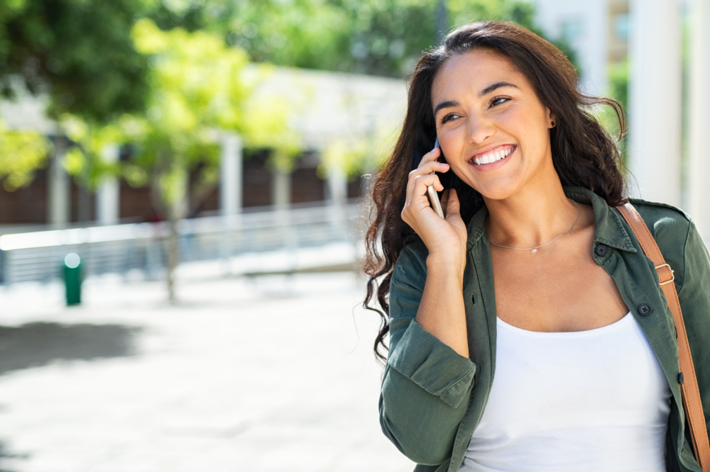 Voicemail Greetings: The Complete Guide (with Free Examples)